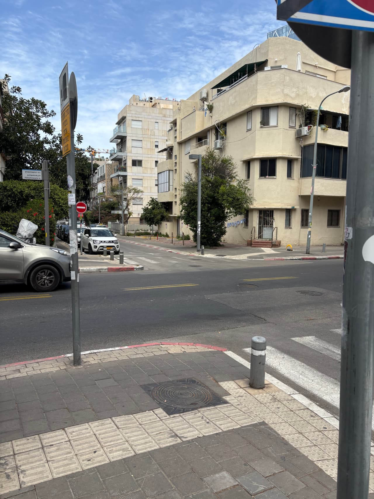 קרית ספר 12