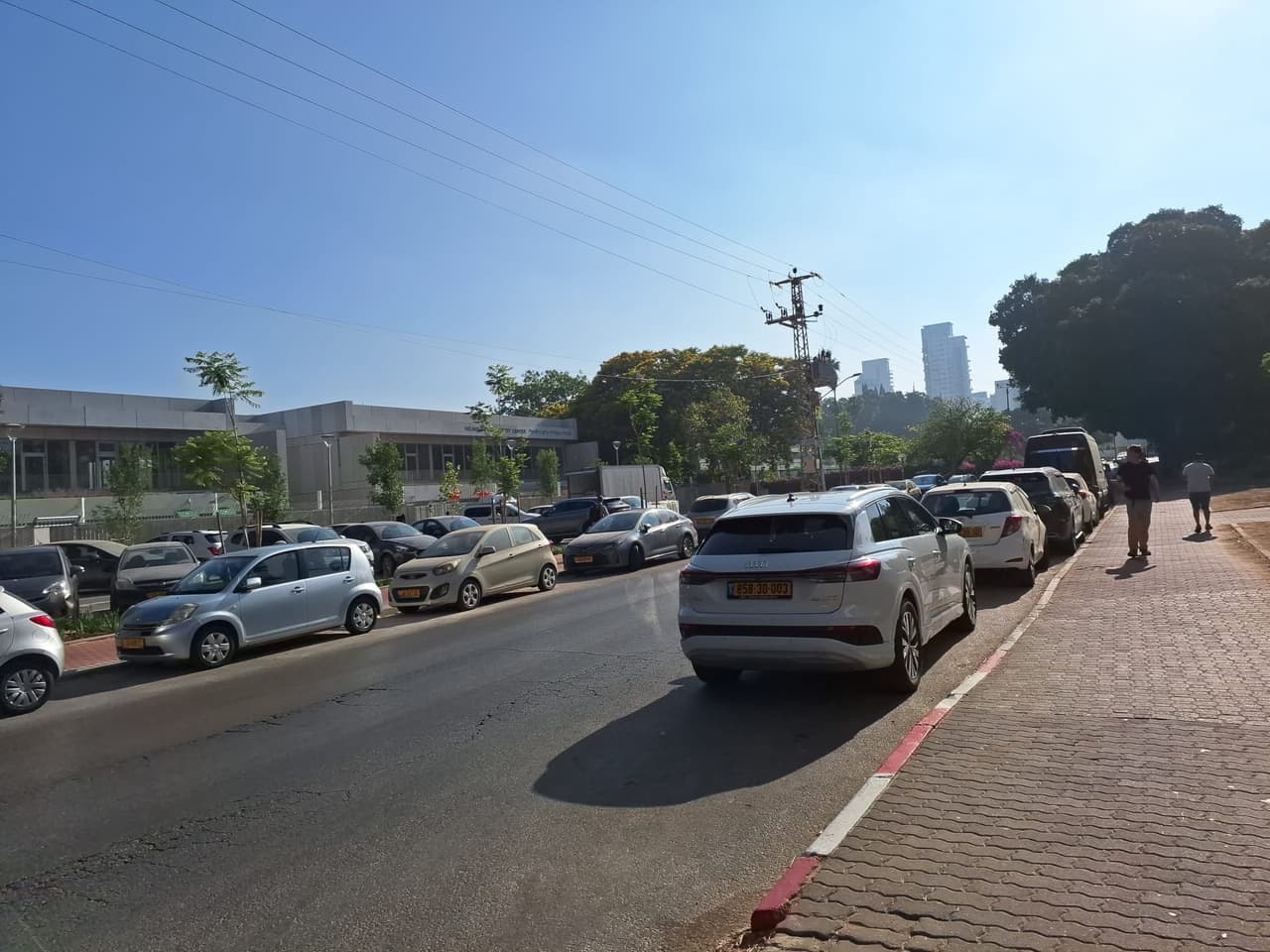 רחובות