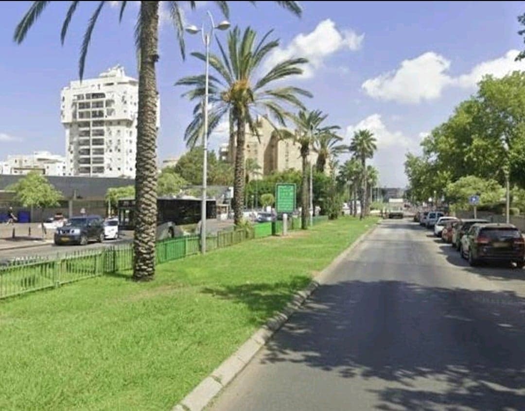 חולון