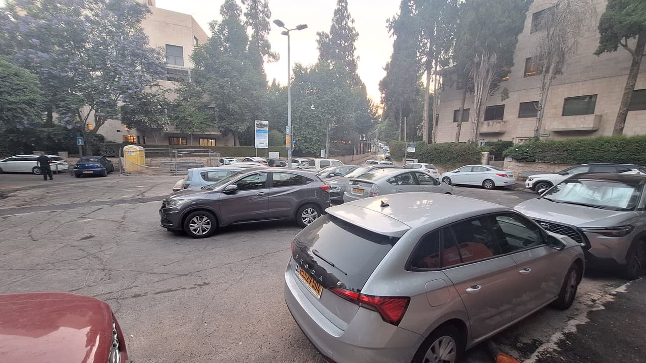 עובדיה מברטנורה 11